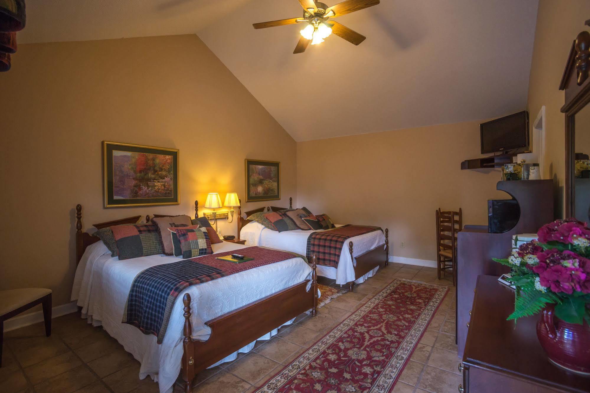 Hemlock Inn Blowing Rock Eksteriør bilde